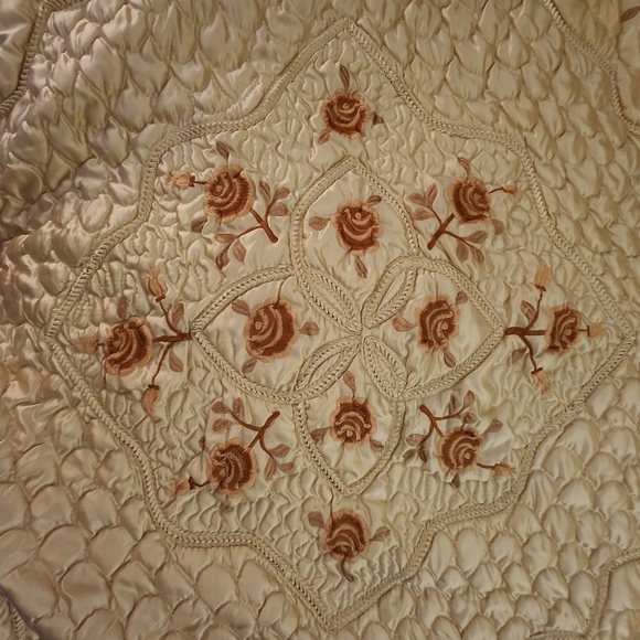 Vintage Embroidered Quilted Satin Bedspread, Pale Yellow, Queen - Picture 2 of 10